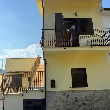 Vale House * Monte San Biagio